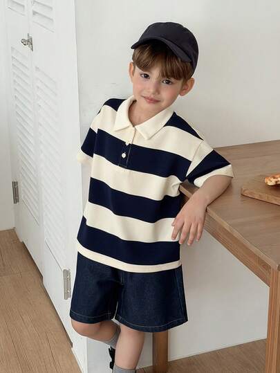 Dazy Kids Áo thun tay ngắn dáng rộng cổ phối sọc cho bé trai