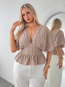 Auralis 新款夏季卡其色条纹纹理深V褶皱裹胸短袖大码女式衬衫/优雅通勤工作服/后背松紧褶皱下摆衬衫/波西米亚风度假上衣 - 彩色 - 查看 3