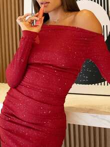 Hariany Almeida 女士新款不对称领口褶皱迷你连衣裙 - 酒紅色 - 查看 5