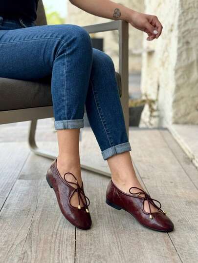 Balerina mary jane, balerina con lazo, zapato plano mujer, balerina cómoda, calzado femenino elegante, balerina casual, zapato femenino versátil