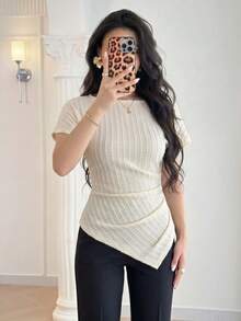 Mulvari Áo thun nữ màu mơ dệt kim, họa tiết sọc, eo nhún bèo, dáng bất đối xứng, phong cách thường ngày lãng mạn, thích hợp cho mùa xuân/hè. - Màu be - Xem 5