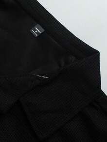 Manfinity Homme Conjunto de camisa polo y pantalones cortos de unicolor para hombres, casual y minimalista para uso diario. Conjunto casual de dos piezas para hombres - Negro - Ver 7
