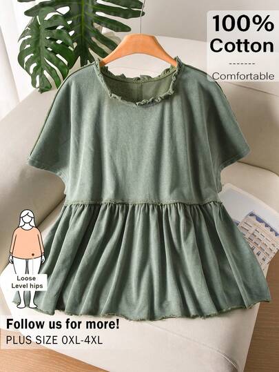 CosyJoli Camiseta feminina plus size casual, com estampa de flocos de neve em tom lavado e manga curta.