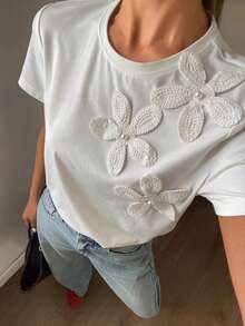 DAZY Women's Summer Round Neck 3D Floral Decor Cropped Casual T-Shirt - White - View 3