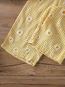 SHEIN Vintaside Kids 2件組女嬰白色可愛夏季度假無袖荷葉邊上衣與格紋雛菊寬腿褲套裝蕾絲鏤空清新拍照穿搭 - 黃色 - 查看 6