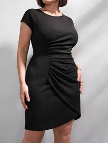 Chikora Plus Size Solid Color Round Neck Short Sleeve Pleated Summer Dress - Black - View 6