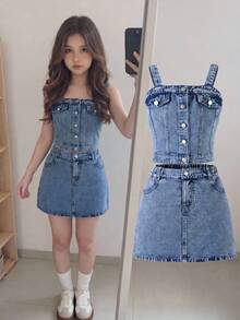 Tween Girls' Street Style Denim Set, Spring/Summer, Light Blue Denim Color, Spaghetti Strap Tank Top With Button & Faux Pocket Design, Paired With Light Blue Denim A-Line Mini Skirt, Soft & Comfortable Fabric, Fashionable & Versatile For Outdoor Wear - Light Wash - View 1