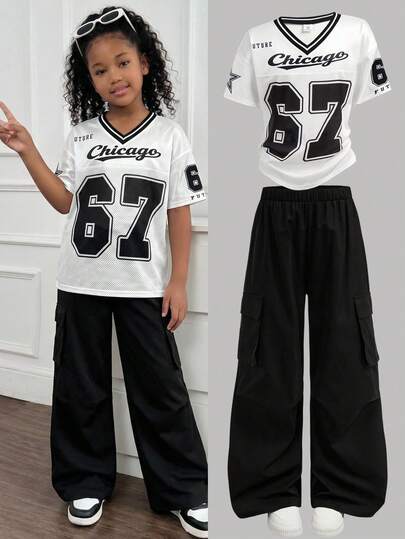 Girlism Conjunto de camiseta y pantalones para niñas preadolescentes, estilo americano con estampado digital de lema, camiseta de rayas con cuello en V y hombros descubiertos, holgada, y pantalón cargo recto con bolsillos, conjunto de 2 piezas, atuendo de moda para primavera, verano y otoño, conjunto de vacaciones de verano