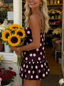 SHEIN EZwear Đầm nữ cổ chữ V không tay màu nâu nhạt chấm bi hồng, trang trí họa tiết hoa xếp ly, viền bèo nhún, phong cách nghỉ dưỡng bãi biển Pháp thanh lịch, gợi cảm cho tiệc tùng, lễ hội âm nhạc, hẹn hò Valentine, đầm ngắn lãng mạn thường ngày cho mùa xuân/hè. - Nhiều màu - Xem 7