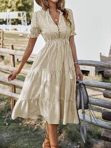 Breezaya Đầm maxi nữ kẻ sọc dọc tay bồng, cổ buộc dây tua rua, gấu đầm xếp nếp. - Vàng nhạt - Xem 4