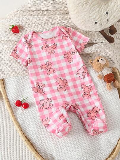 Bộ 2 món đồ ngủ liền thân mềm mại và thoải mái cho trẻ sơ sinh, họa tiết trái tim và hoa, tay ngắn và ôm sát chân.