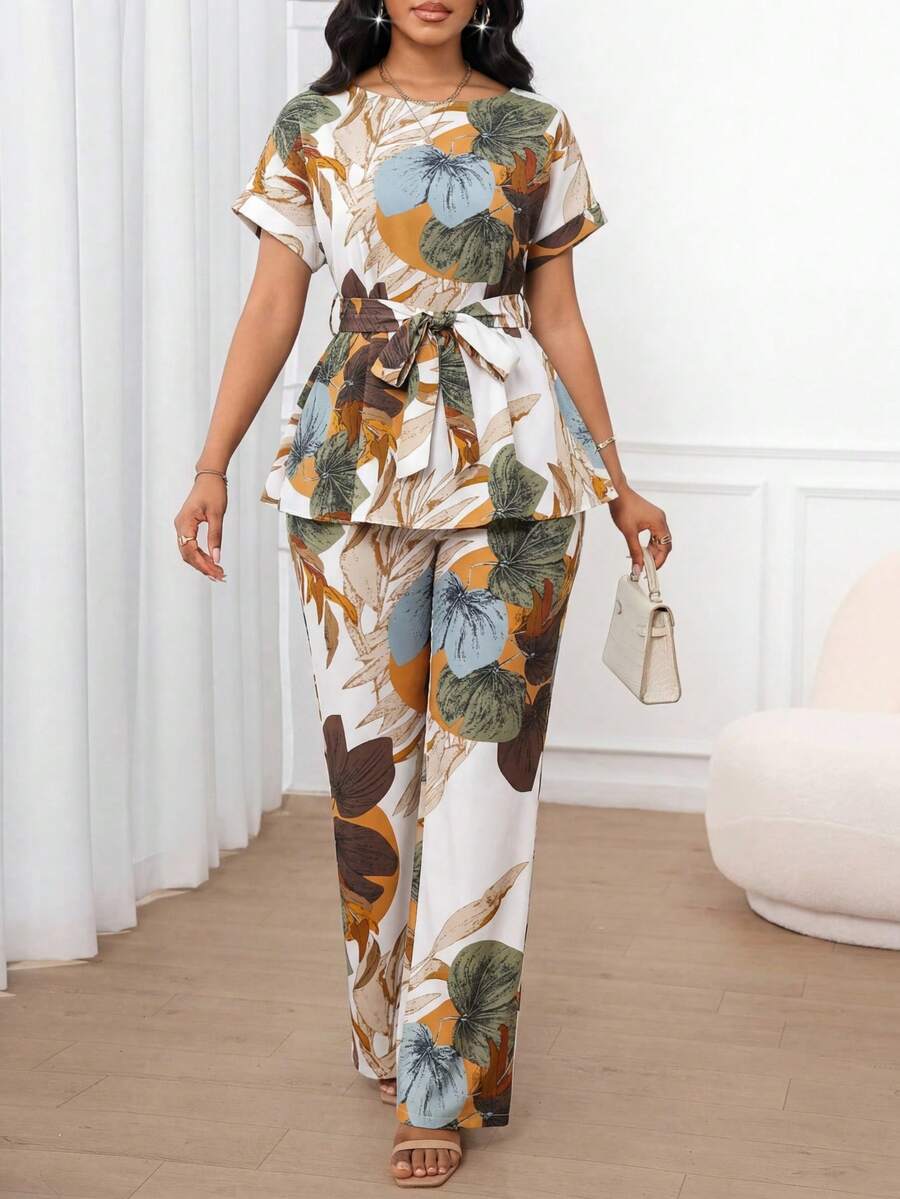 SHEIN Lady Bộ đồ 2 mảnh dành cho nữ, gồm áo cổ tròn in hoa và quần dài, trang phục mùa hè thanh lịch. - Nhiều màu - Xem 1