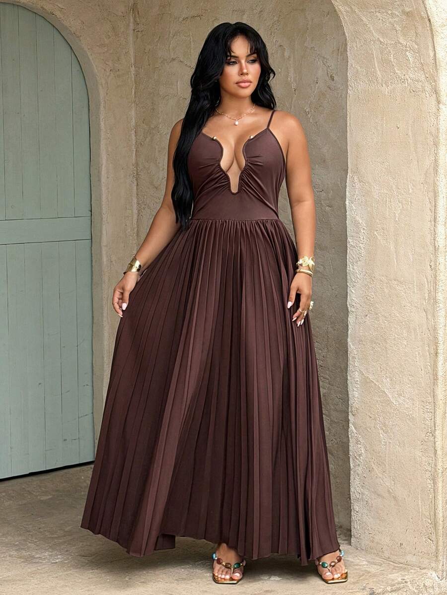 Rustia 法式浪漫镂空褶皱高端度假旅行沙滩吊带长裙 - 咖啡棕 - 查看 1