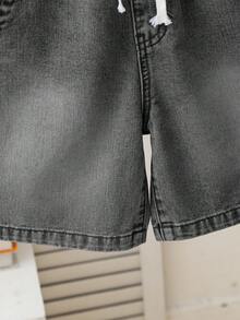 青少年男童夏季弹力腰带抽绳休闲水洗蓝直筒宽松牛仔百慕大短裤，适合度假、日常穿着、上学、通勤、聚会、居家、节日等场合。 - 灰色 - 查看 7