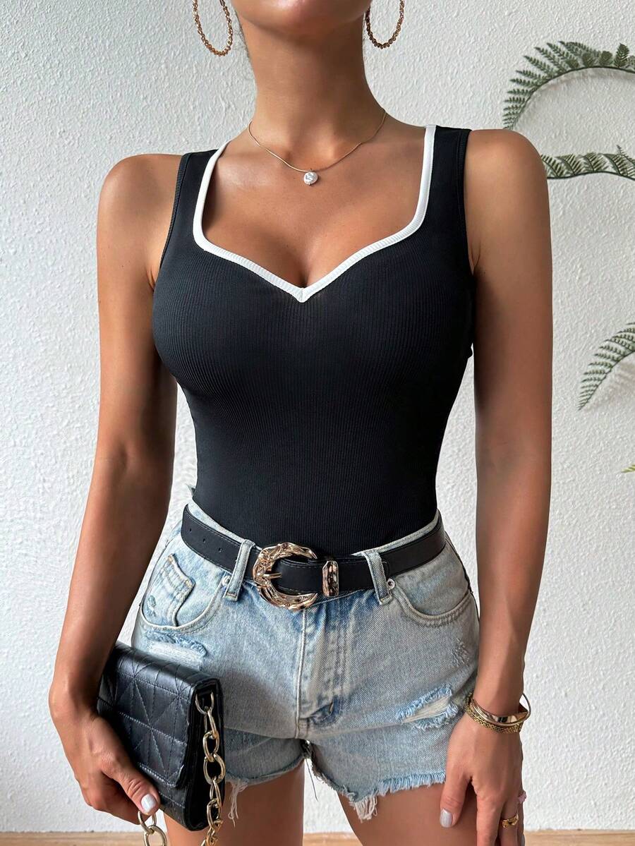 Chiquease Color Block Sweetheart Neckline Sleeveless Slim Fitted Tank Top - Black and White - View 1