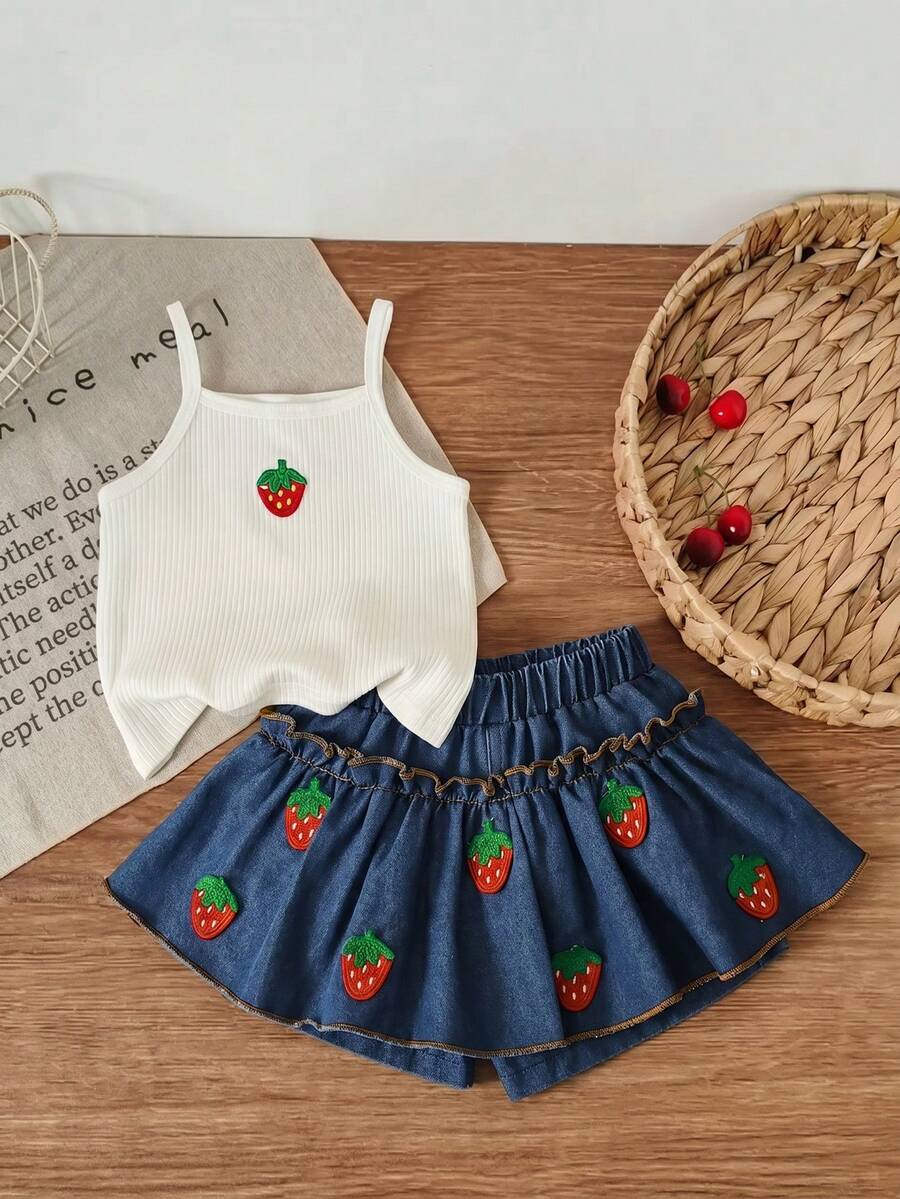 SHEIN Genkimix Kids 女童甜美可爱背心套装,夏季针织条纹吊带背心+草莓刺绣双层水洗牛仔裙裤两件套,适合日常、休闲、旅行和度假穿着 - 白色 - 查看 1