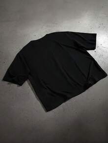 ROMWE MEN Street Life 3D立体压纹街头生活印花蝙蝠袖T恤，春夏日常休闲穿着 - 黑色 - 查看 2