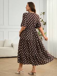 EMERY ROSE Vestido Elegante de Manga Curta com Decote em V e Bolinhas para Mulheres Plus Size - Multicolorido - Visão 8