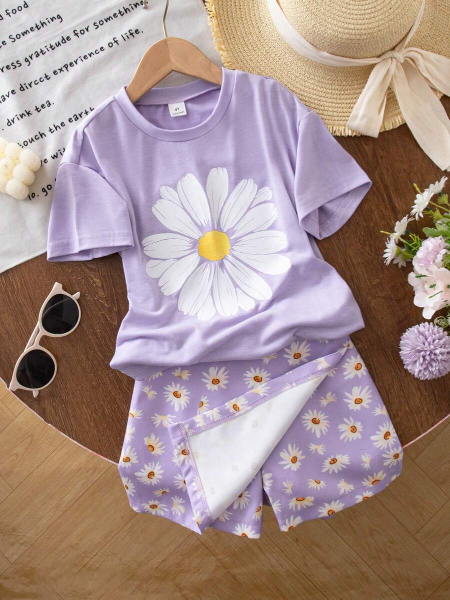 SHEIN Genkimix Kids Toddler Young Girl Fashion Minimalist Big Floral Print Purple Round Neck Short Sleeve T-Shirt Paired With Daisy Asymmetric Shorts Set, Spring Casual Outfit - Multicolor - View 1