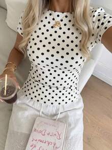 CovetEZ Áo thun ngắn tay trễ vai kẻ sọc màu kem, chất liệu 95% cotton, phong cách tối giản, gợi cảm, phù hợp cho mùa xuân và mùa hè, dễ phối đồ. Họa tiết kẻ sọc màu kem giúp bạn trông rạng rỡ hơn, thích hợp cho đi làm hàng ngày, hẹn hò, tụ họp, mùa thu/đông/hè, Giáng sinh, Năm mới, Lễ Tạ ơn, tiệc tùng, đám cưới, đi biển, lễ tốt nghiệp. Phong cách thời trang, thanh lịch, thường ngày, dạo phố, hẹn hò, đặt chỗ, đi làm, tươi sáng, Ngày Valentine, sang trọng, kỳ nghỉ, thường ngày, Y2K, đi chơi, lễ tốt nghiệp, v.v. - Nhiều màu - Xem 6