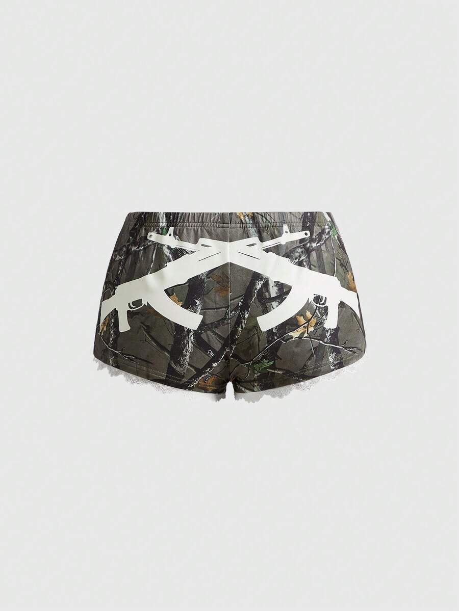 ROMWE Street Life Pantalones cortos de mujer con estampado de camuflaje y gráfico de arma, estilo callejero Y2K, para primavera/verano - Verde militar - Ver 1