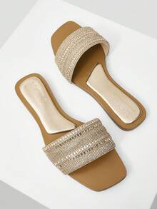 PREMIUM Sandalias planas de estilo diario, de ocio, vacaciones, con contraste de color, punta cuadrada, brillantes de color champán y con rhinestones - Champán - Ver 8