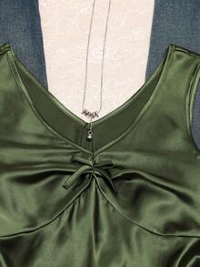 SHEIN Camiseta de tirantes con cuello en V casual para adolescentes, chaleco sin mangas de unicolor con decoración de lazo para niñas, estilo casual de vacaciones, ropa de verano para niñas, apta para uso diario - Verde militar - Ver 7