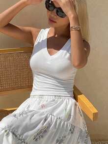 Livesso 女士夏季蕾丝拼接蝴蝶结装饰修身吊带背心，休闲性感款 - 白色 - 查看 4