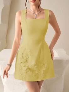 Modelyn 淡黃色3D花卉裝飾收腰性感雞尾酒洋裝，短版適合約會與派對 - 黃色 - 查看 7