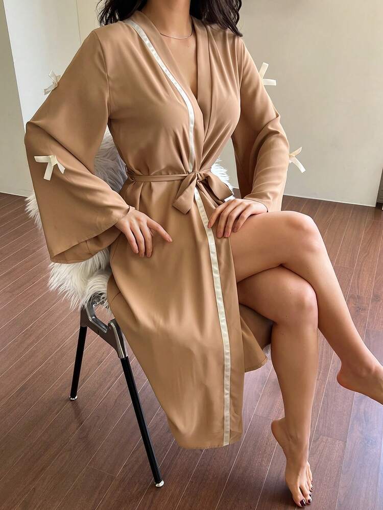 Women's Fashion Minimalist 3D Bow Tie Decor Robe