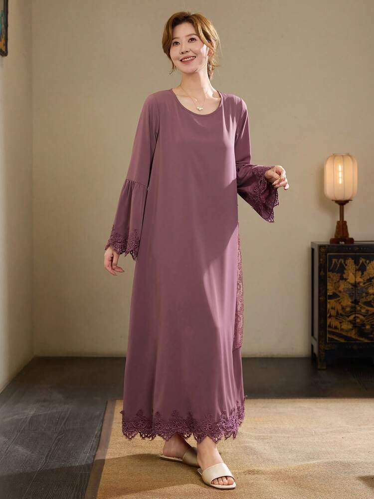 Women's Solid Color Lace Patchwork Round Neck Casual Nightgown For Daily Wear