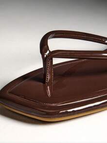 Denimoi Sandal Jepit Datar Klasik Nyaman untuk Wanita, Cocok untuk Natal - Chocolate Brown - View 8