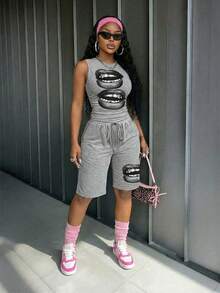 Slaydiva 春夏新款休闲灰色短款背心+阔腿短裤两件套/音乐节/西部风/游牧风/派对/泳池/性感度假装/邮轮旅行/海滩/日光浴/度假/约会/及其他场合/优雅浪漫风/休闲简约基础风/Y2K风/街头风/街头甜美风/网红热销/日常约会/辣妹风/性感/夜店/返校/外出/嘻哈/网络爆款同款/颓废风/唇形图案 - 黑色 - 查看 1