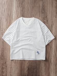 Manfinity Joysei Áo thun nam tay ngắn cổ chữ V dáng rộng, họa tiết sọc bóng chày, in logo nhỏ, dáng suông, size tiêu chuẩn, thích hợp cho các buổi hẹn hò và tụ họp, trang phục thời trang, quà tặng lý tưởng cho bạn trai. - trắng - Xem 1