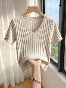 SHEIN Franclia Áo nữ mùa hè mới, chất liệu dệt kim gân màu trắng ngà, tay ngắn, cổ chữ V, dáng ôm, viền ren, họa tiết sọc dọc, phong cách tối giản thường ngày. - Màu be - Xem 6