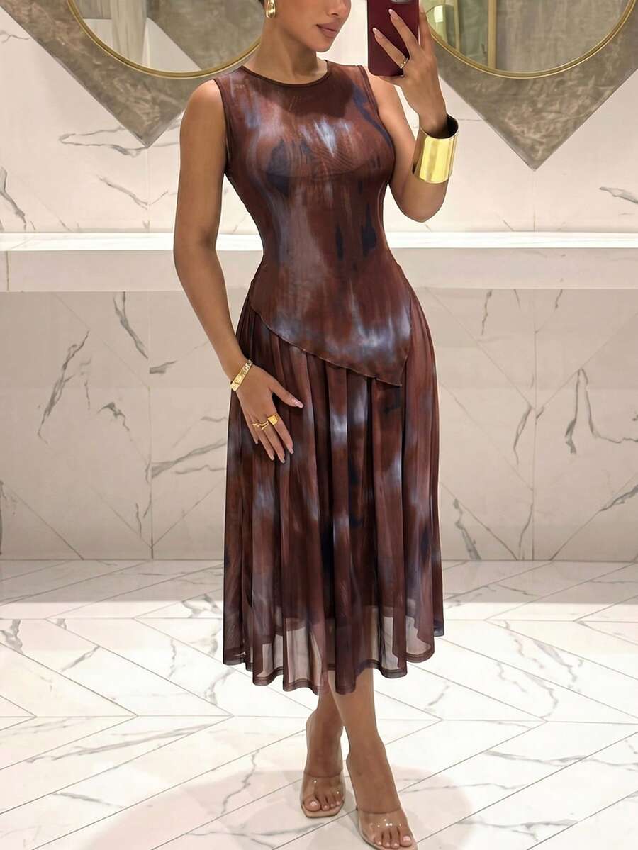 SHEIN Lunessa 女款 2 合 1 紮染印花中長洋裝，棕色與藍色夏季時尚日慶派對無袖圓領收腰 A 字透視網紗職場裙 - 棕色 - 查看 1