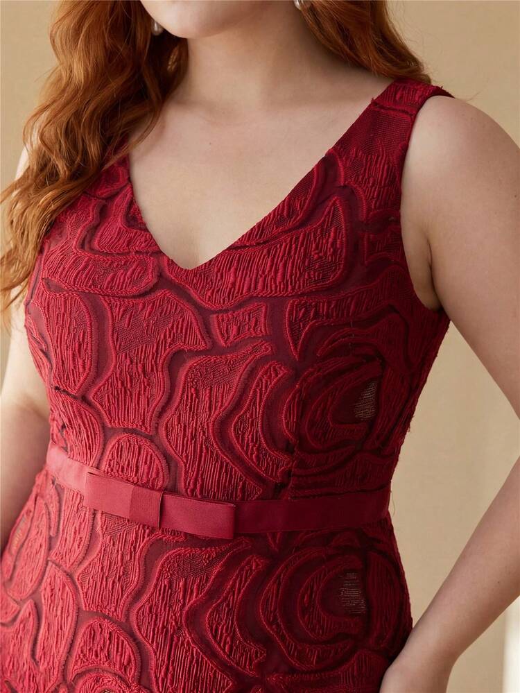 WOMEN'S PLUS EMBROIDERED V-NECK WAIST FLARE DRESS, SPRING/SUMMER
