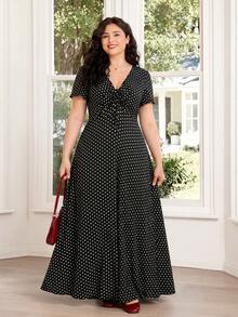 SHEIN CURVE+ 大尺碼休閒櫻桃印花V領洋裝，適合戶外茶會晚宴，2026秋冬 22W - 黑與白 - 查看 4