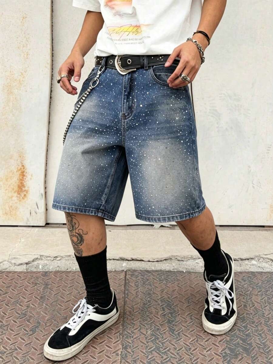 Manfinity EMRG Pantalones cortos vaqueros de pierna ancha con adornos de diamante de imitación para hombres - Lavado ligero - Ver 1
