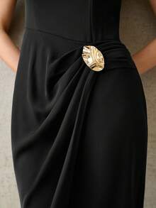 MOTF PREMIUM 优雅褶裥黑色中长连衣裙（女士款） - 黑色 - 查看 2