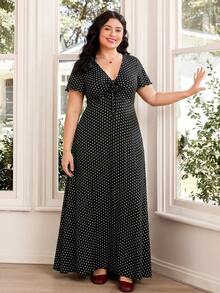 SHEIN CURVE+ 大尺碼休閒櫻桃印花V領洋裝，適合戶外茶會晚宴，2026秋冬 22W - 黑與白 - 查看 5