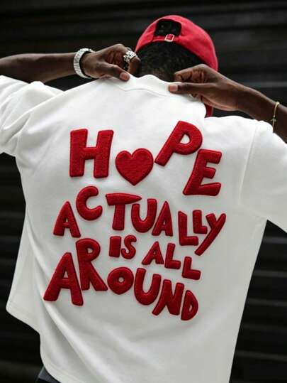 Manfinity EMRG Erkekler için Yuvarlak Yakalı 3D Harf Desenli Günlük Kullanıma Uygun Çok Yönlü Tişört