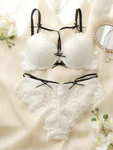 DelicateAllure 2pcs Women's Fashion Heart Lace Bow Decor Lingerie Set - White - View 2