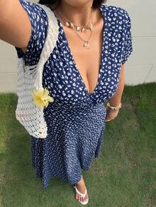 Sunnyshic Robe longue évasée à taille cintrée, col V, manches courtes, imprimé pois bleu marine. Élégante, douce et mignonne pour les vacances d'été, la plage, les sorties, les rendez-vous. Polyvalente. - Bleu marine - Voir 7