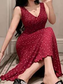 Dazy Plus Camisón largo sexy rojo con estampado floral pequeño, volantes y cintura ceñida, talla grande, para pijamas de Año Nuevo - Rojo - Ver 1