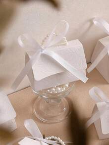 10PCS Faux Pearl Decorated Gift Boxes With Handle - Exquisite White Embossed Floral Mini Packaging Bags For Valentine's Day, Wedding, Halloween, Christmas, Mother's Day, Perfect As Candy Boxes, Small Gift Bags, Wedding Favors, Party Decorations & Gift Sets - White - View 6