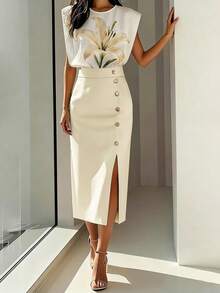 SHEIN Bộ đồ nữ cỡ tiêu chuẩn in họa tiết hoa, gồm áo thun cổ tròn không tay và chân váy xẻ tà có cúc cài eo, kiểu dáng thanh lịch thường ngày cho mùa hè. - Màu be - Xem 4