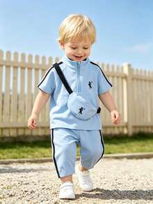 SHEIN 幼童男童 2件組淺藍色條紋 Polo 衫長褲套裝 黑馬圖案 - 霧霾藍 - 查看 6