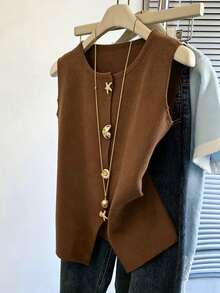 GlowEve CURVE 2026 Plus Size Women's Fashionable Casual Minimalist Versatile Seashell Button Cardigan Vest Perfect For Everyday Wear - Brown - View 3