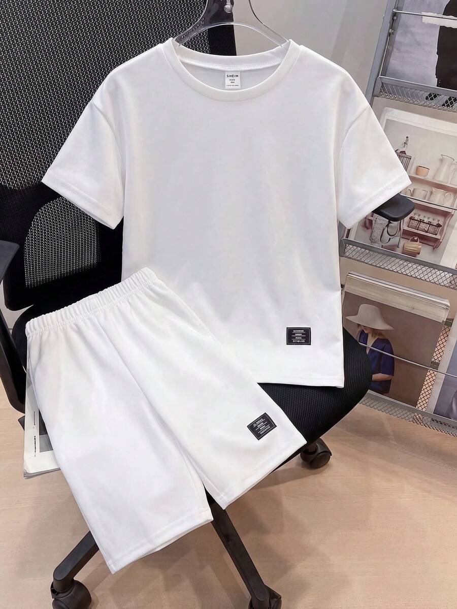 SHEIN Vacaura 2 件套 青少年男孩休闲圆领短袖上衣和短裤套装 - 白色 - 查看 1